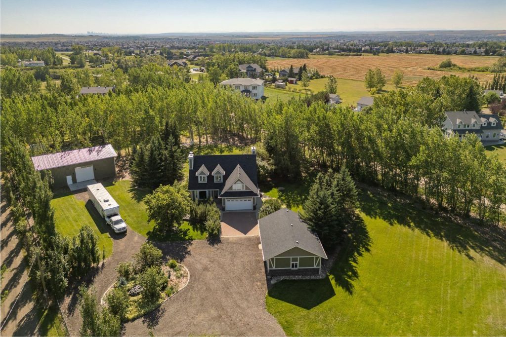 Beautiful bird’s-eye view of Airdrie's neighbourhoods and green spaces