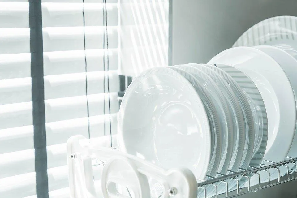 How to Pack Dishes and Glassware for Moving-5.