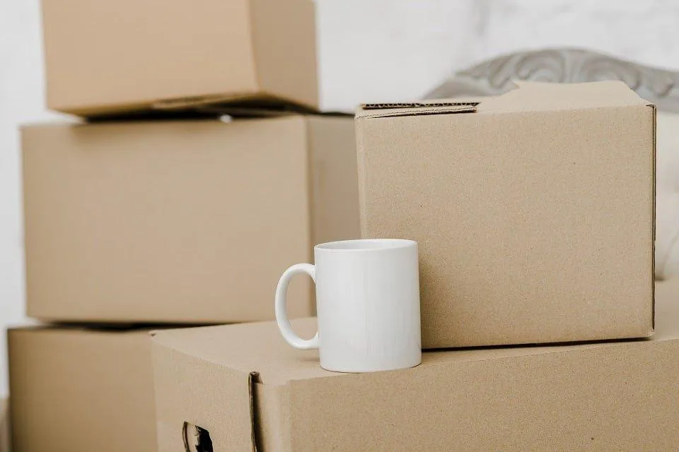 How to Pack Dishes and Glassware for Moving - 7