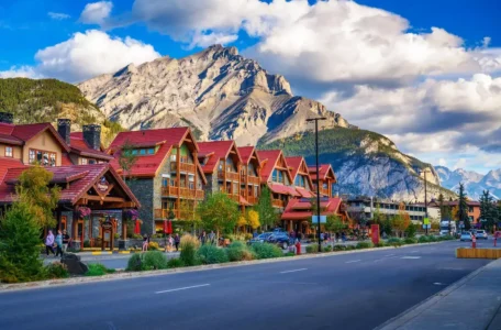 Best Neighbourhoods to Live in Banff: Where Should You Move?