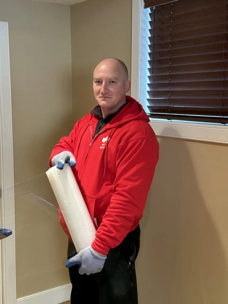 Professional Nanaimo to Courtenay mover packing belongings